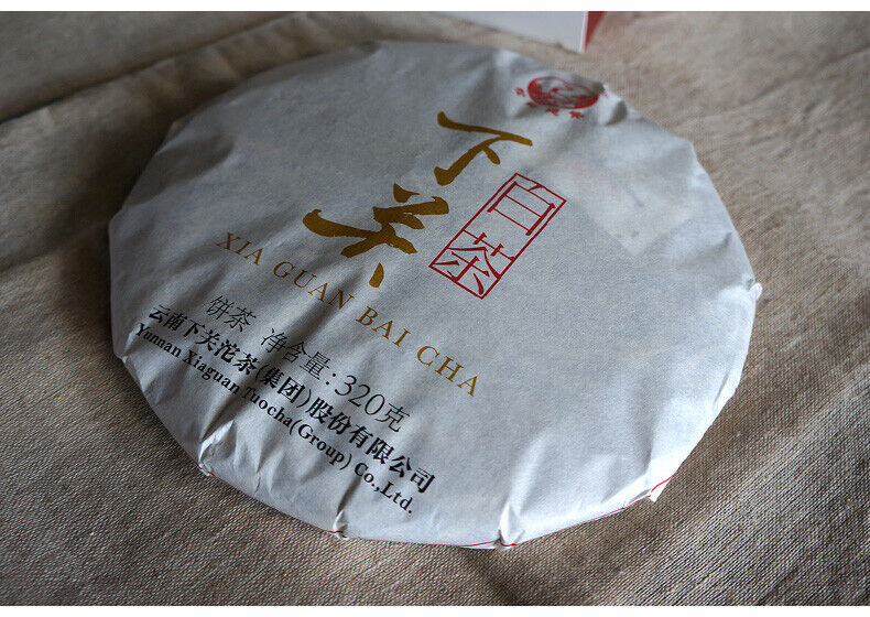HelloYoung XIA GUAN BAI CHA Dali White Tea Cake Tea Jinggu Moonlight Pu'er 320g Box