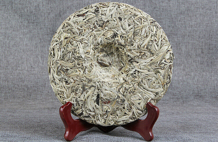 HelloYoung Silver Needle White Tea Ancient Tree Yunnan Moonlight White Single Bud 357g