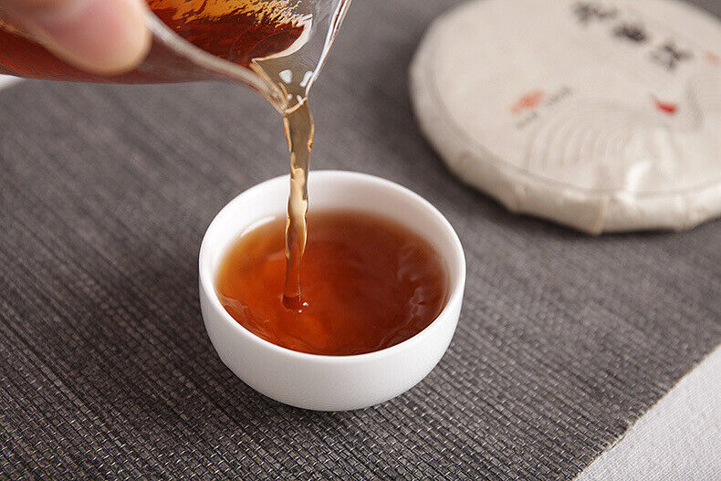 Yunnan Pu'er Tea Menghai Ripe Tea 100g Old Pu'er Ripe Cake Big Tree Old Tree