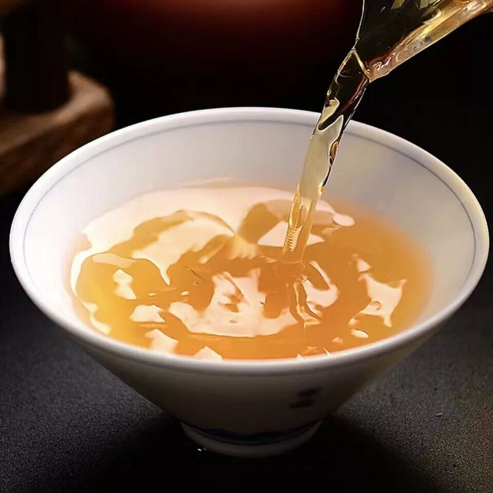 357g Yiwu Raw Puerh Tea Cake Yunnan Old Tree Pu-erh Sheng Tea Big Leaf Pu'er Tea
