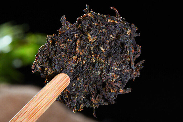 HelloYoung TeaYunnan Sun Dried Ancient Arbor Tree Dianhong Dian Hong Black Tea Cake 357g