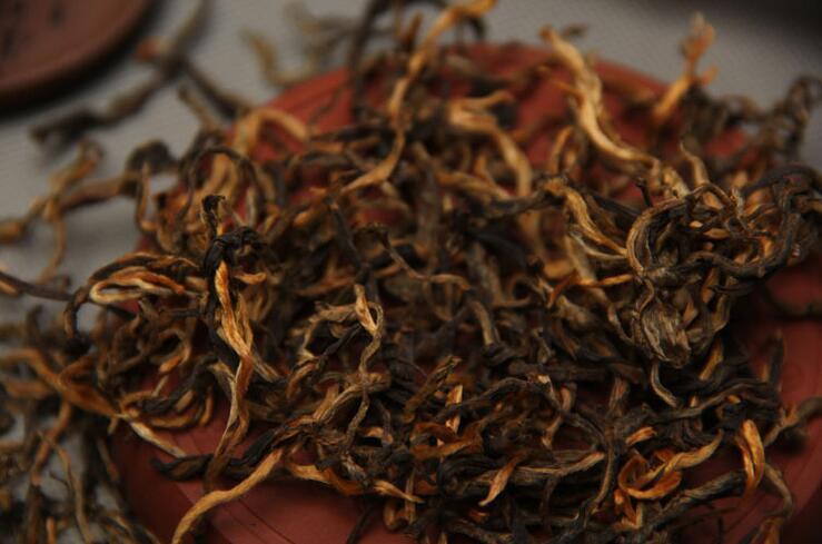 HelloYoung TeaOrganic Red Tea Yunan Black Tea 58 Dianhong Tea Golden Black Tea Bud Snail