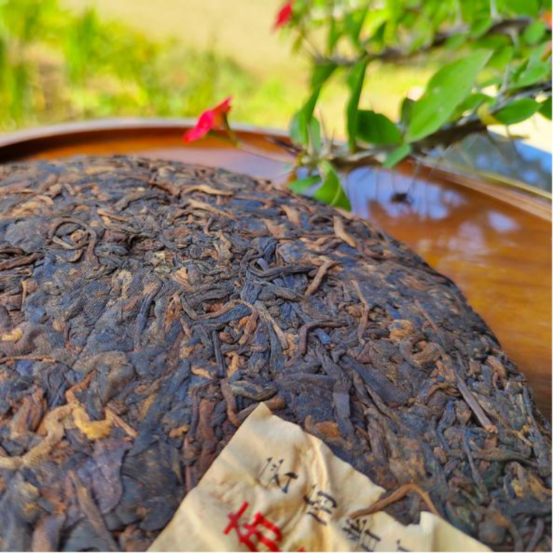 357g Yunnan Old Tree Pu-erh Ripe Tea Cake Bulang Mountain Cooked Pu-erh Tea