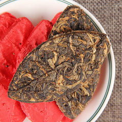 HelloYoung TeaFengqing Gold Leaf Dianhong Honey Fragrance Leaves Dian Hong Black Tea