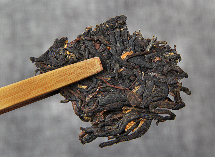 357g Red Black Tea Cake  Yunnan Old Tree Black Chinese Tea Dianhong Feng Qing