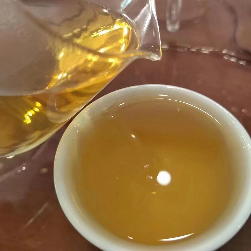 357g Yunnan Raw Pu'er Tea Cake Golden Leaf Sheng Pu-erh Tea Puerh Cake Tea