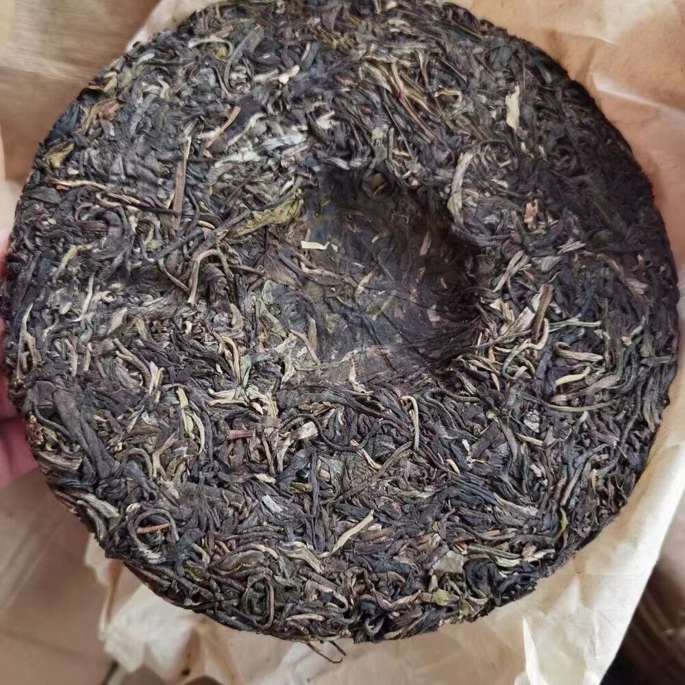 357g Yunnan Raw Pu-erh Tea Cake Yiwu Tongqinghao Puerh Raw Tea Pu'er Cake Tea