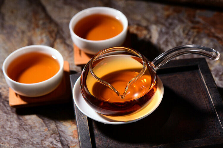 HelloYoung TeaYunnan Sun Dried Ancient Arbor Tree Dianhong Dian Hong Black Tea Cake 357g
