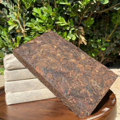 Banzhang Pu-erh Cooked Tea Organic Pu'er Tea 200g Ripe Puerh Tea Brick Golden