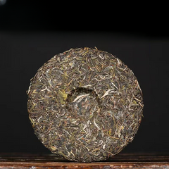 357g Yunnan Raw Puerh Tea Cake Spring Pu'er Sheng Tea Premium Pu-erh Tea