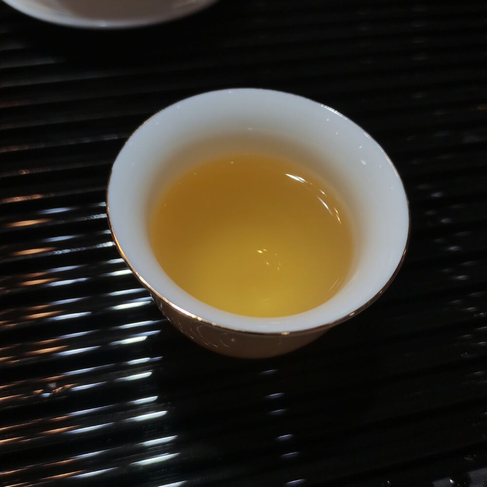 700g Yunnan Pu-erh Tea Old Tree Organic Puerh Raw Tea Cake Aged Pu'er Green Tea