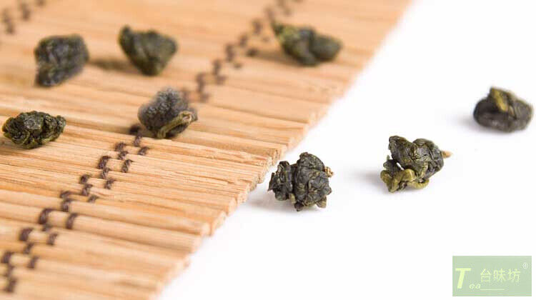 HelloYoung Organic Premium Taiwan High Mountain Dong Ding DongDing Tung Ting Oolong Tea