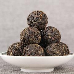 HelloYoung TeaYunnan Wild Tree Black Tea Barren Mountain Handmade Dragon Pearl 100g