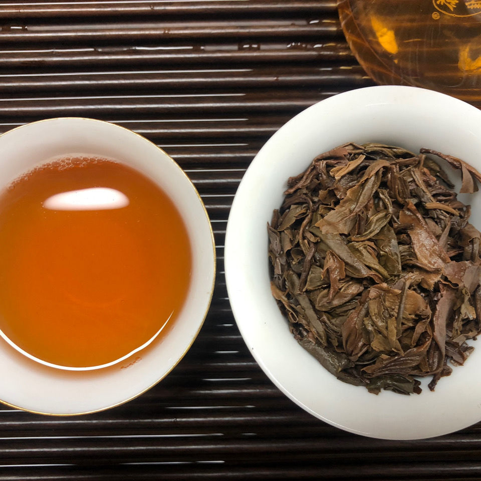 CNNP ZhongCha First Grade of Chinese Tea Raw Pu'er Tea Yunnan Puer Tea 357g