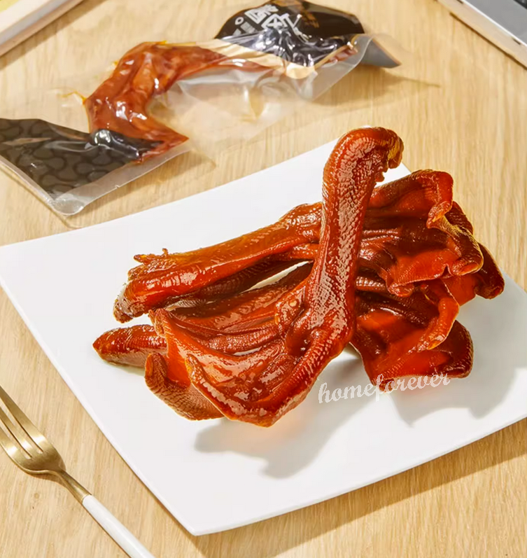 110g x 2 Bags Liangpinpuzi Sauce Braised Duck Feet Chinese Snack Food 良品铺子酱卤鸭掌