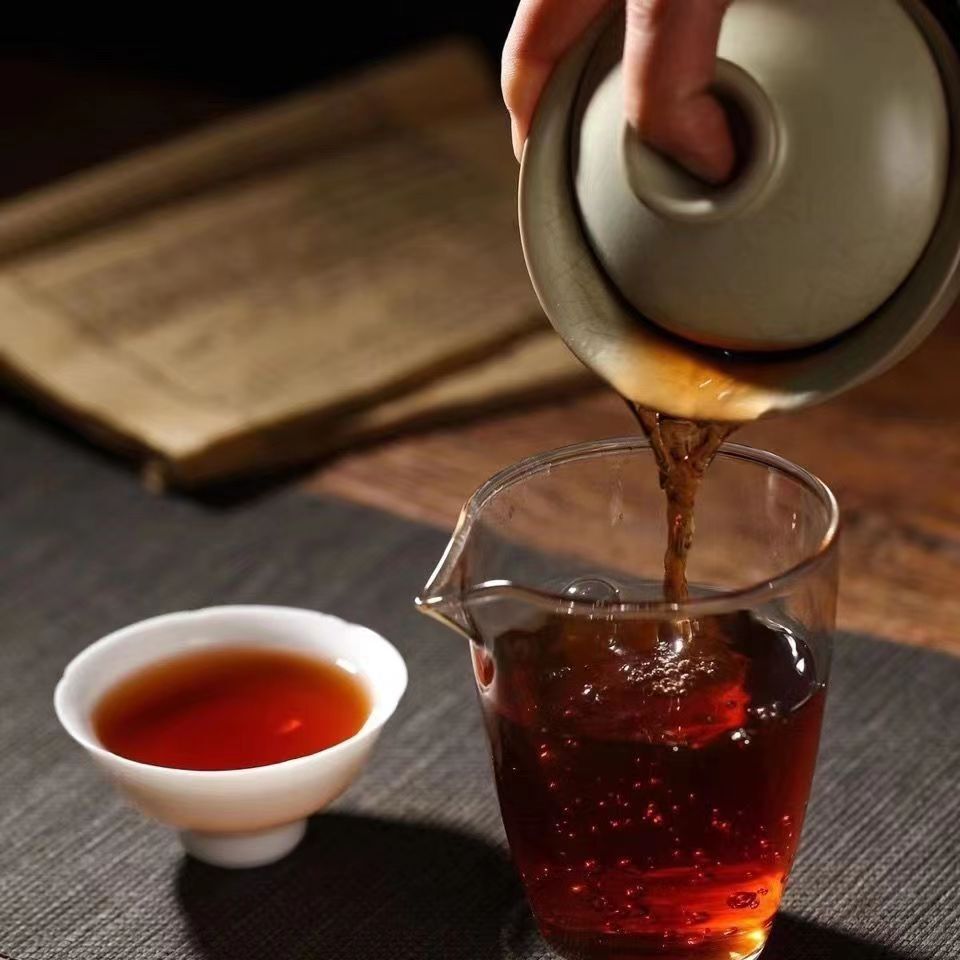 357g Yunnan Old Puerh Ripe Tea Tongqinghao 2008 Palace Aged Puer Cooked Tea Cake