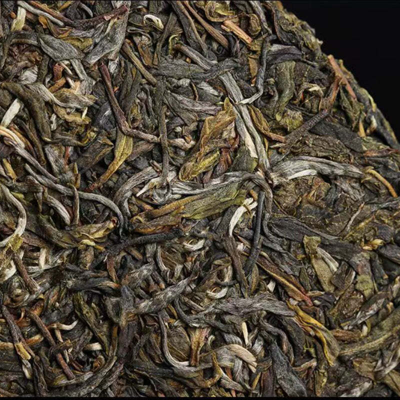 Yunnan Pu-erh Raw Tea Cake Bulang Mountain Old Tree Puerh Tea Chinese Green Tea