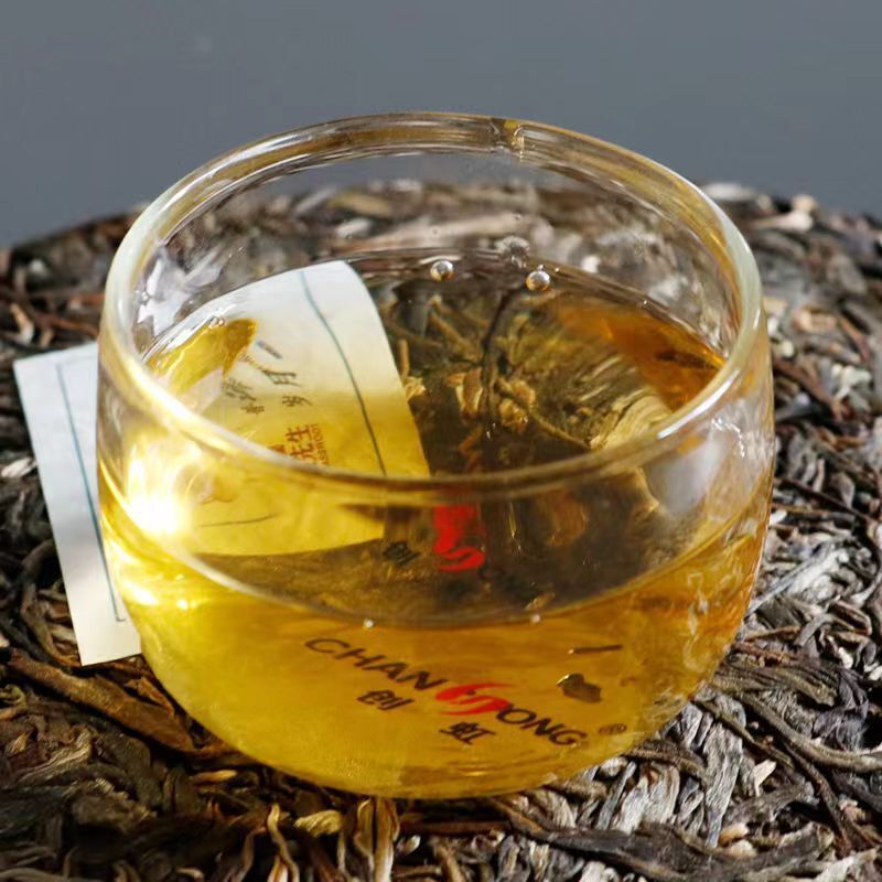 357g Yunnan Raw Puerh Tea Iceland Pu-erh Raw Tea Cake Big Leaves Pu'er Green Tea