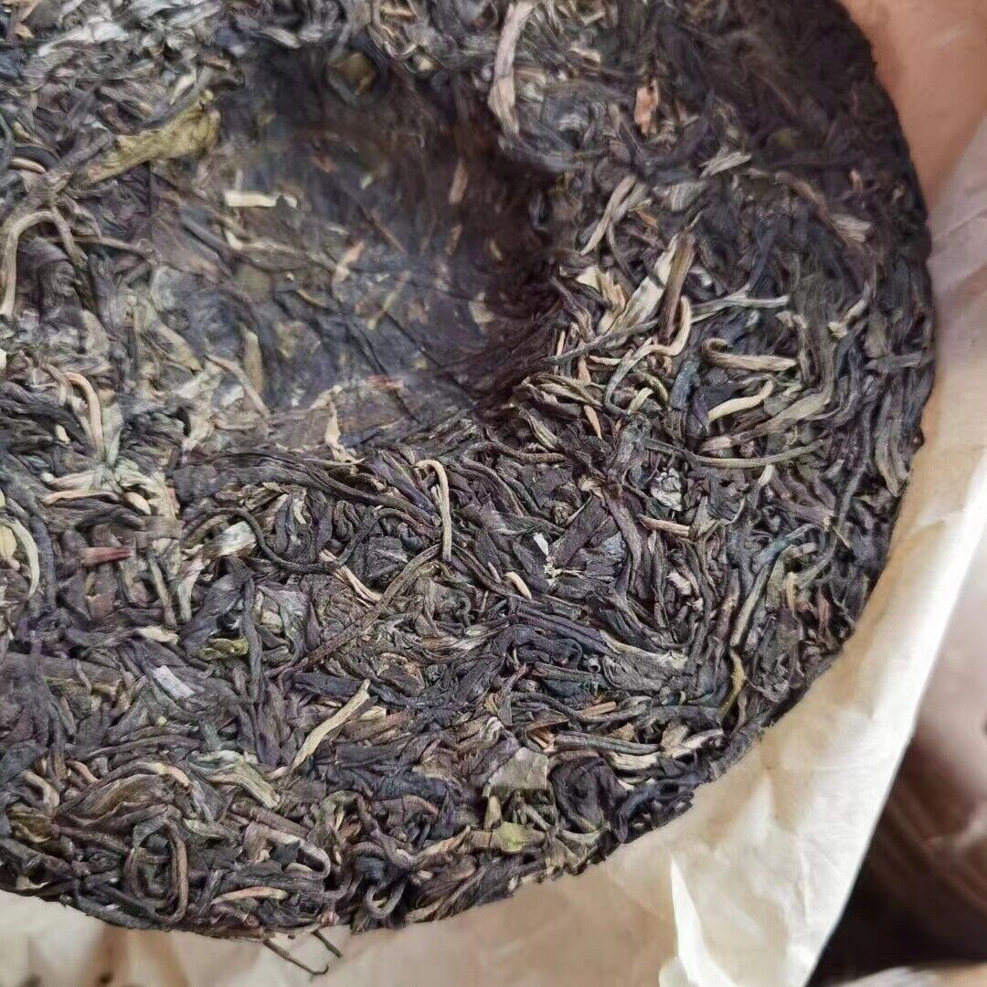 357g Yunnan Raw Pu-erh Tea Cake Yiwu Tongqinghao Puerh Raw Tea Pu'er Cake Tea