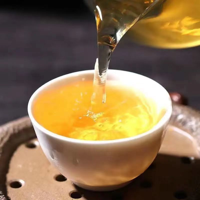 357g Pu-erh Raw Tea Cake Iceland Big Tree Puerh Tea Early Spring Pu'er Green Tea