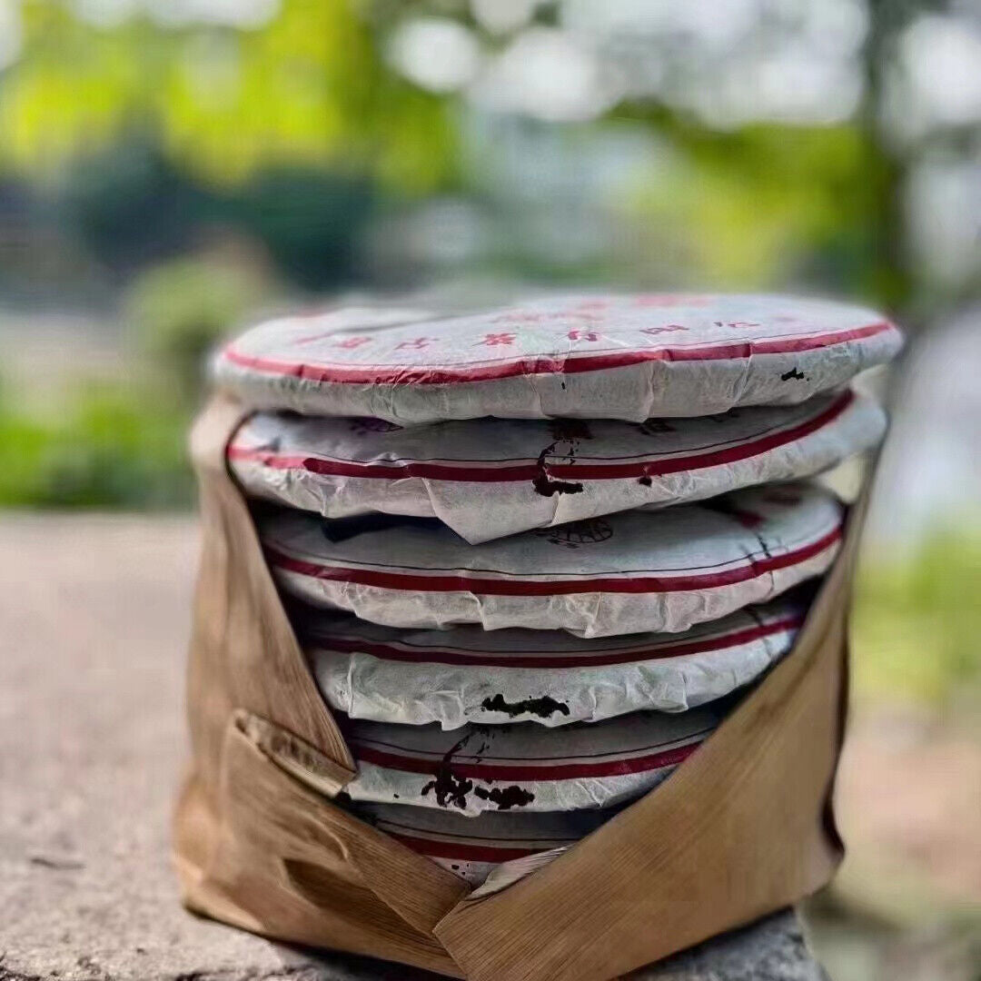 357g Yunnan Aged Pu'er Tea Lancang Old Pu-erh Raw Tea Cake Puerh Cake Tea