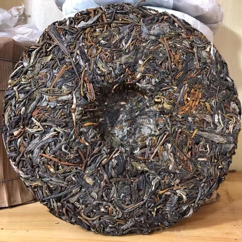 Ding Chun Yuan Wild Jingmai Pangxie Jiao Feet of Crab Pu-erh Tea  357g Raw