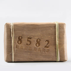 Yunnan Menghai Classical 8582  Puer Tea Brick  Old Tree Sheng Puerh 250g