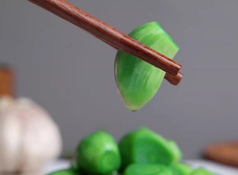 Laba Knoblauch - Eingelegter grüner Knoblauch mit Zucker 200g