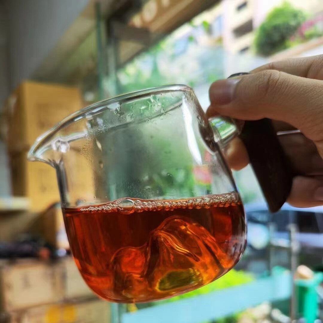 Yunnan Aged Raw Pu'er Tea 1996 8582 Super Collection Raw Puerh Old Tea Cake 357g