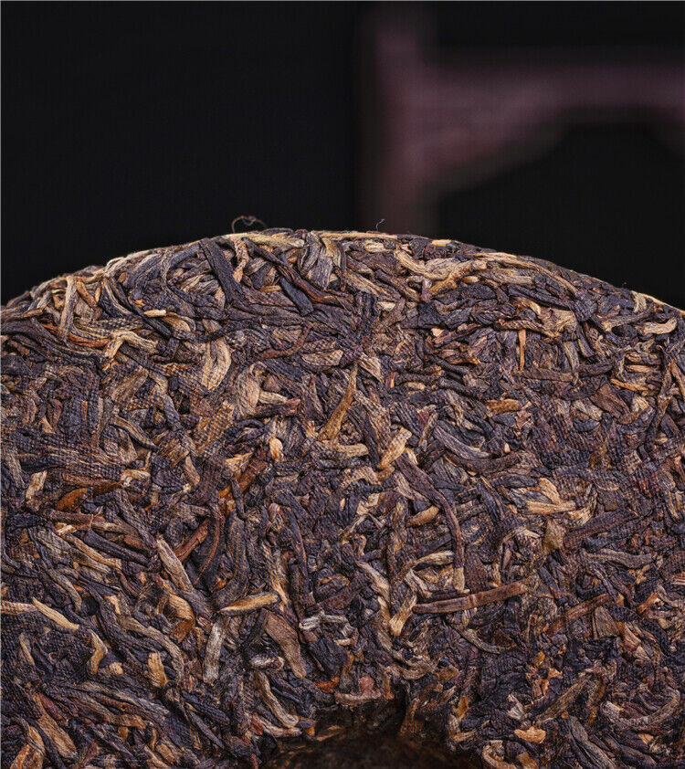 HelloYoung Nanqiao Menghai Puer Raw Tea Arbor Pu'er Silver Needle Tribute Cake 250g