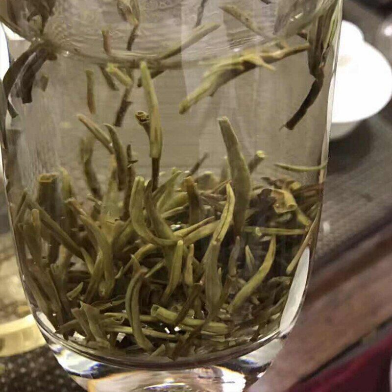 HelloYoung Chinese Premium Silver Needle White Tea Cake Organic Bai Hao Yin Zhen Cha 300g