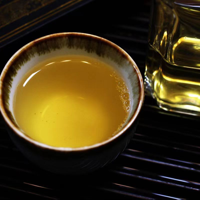 357g Yunnan Lceland Golden Leaves Raw Pu'er Tea Cake Pu-erh Tea  Puerh Raw Tea