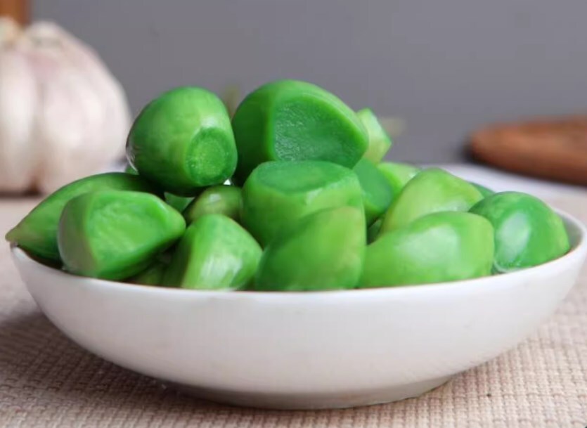 Laba Knoblauch - Eingelegter grüner Knoblauch mit Zucker 200g