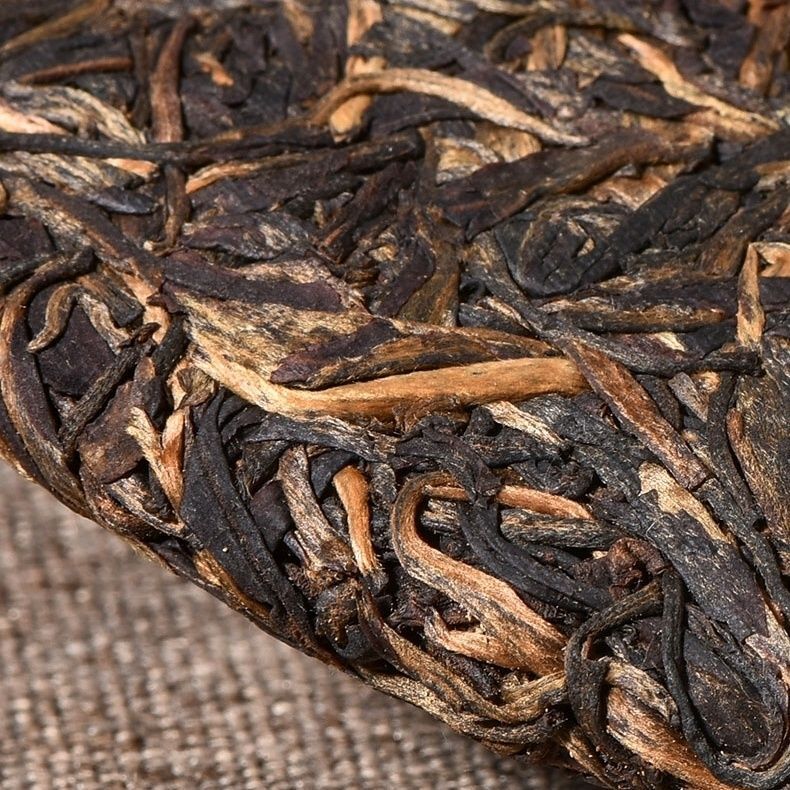 2007 Yunnan Fuhai Classic 7536 Sheng Puer Tea Menghai Qizi Cake Pu'er Raw 357g