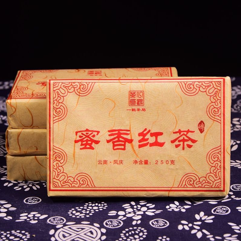 HelloYoung TeaDr. Pu'er Tea Yunnan Black Tea Ancient Tree Dian Hong Brick DianHong 250g